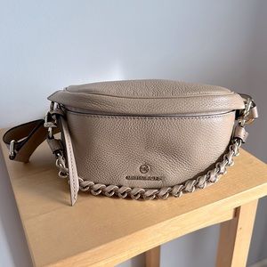 Michael Kors Slater Sling Pack Handbag